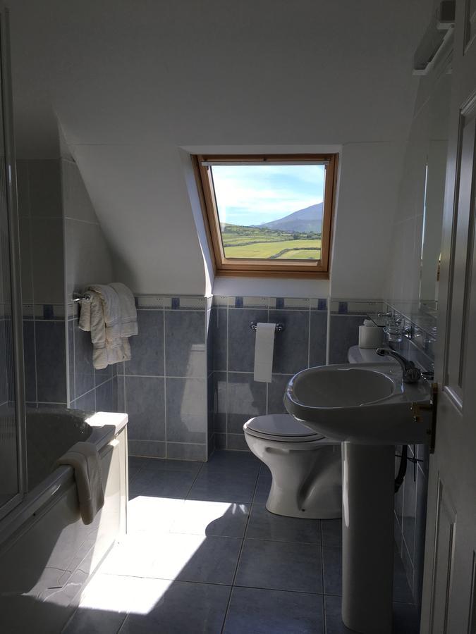 O'Connors Guesthouse Faha  Extérieur photo